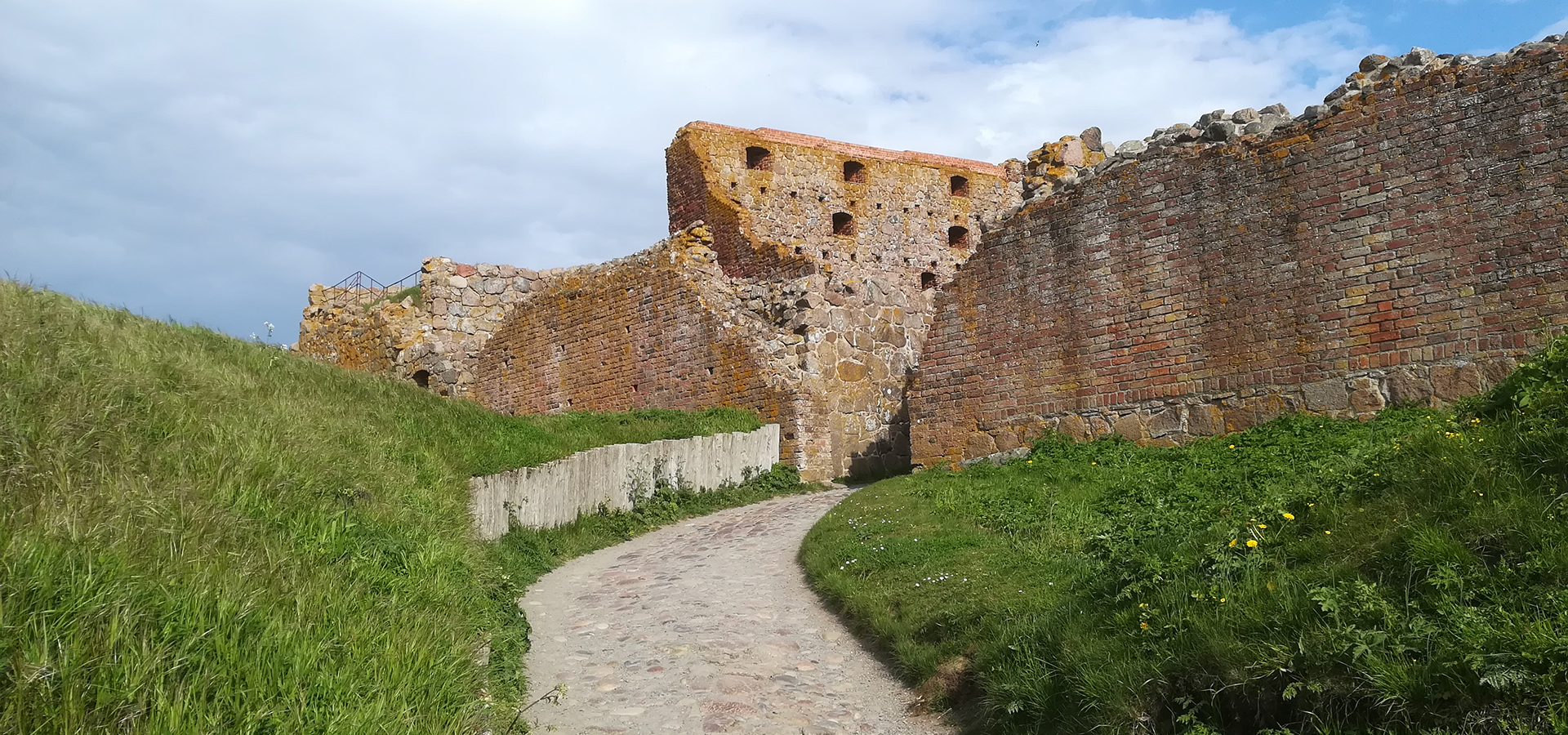 Bornholm havehjælp, haveservice